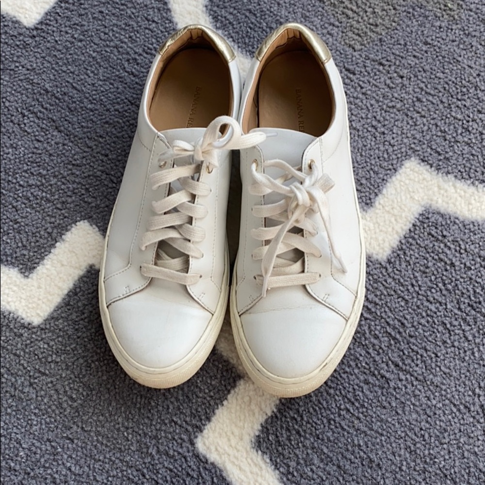 Banana Republic leather sneakers